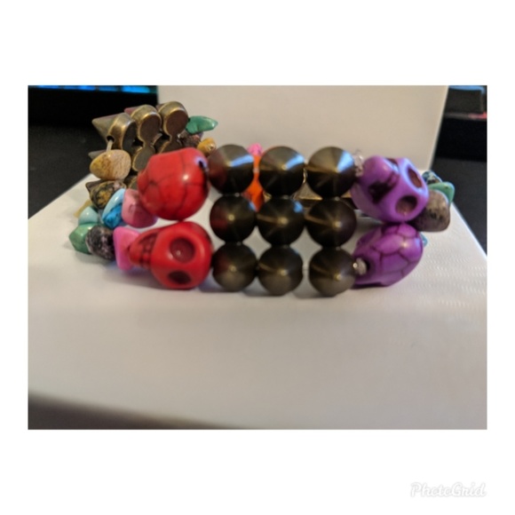 Spike Sugar Skull Stretch Bracelet - Picture 2 of 3